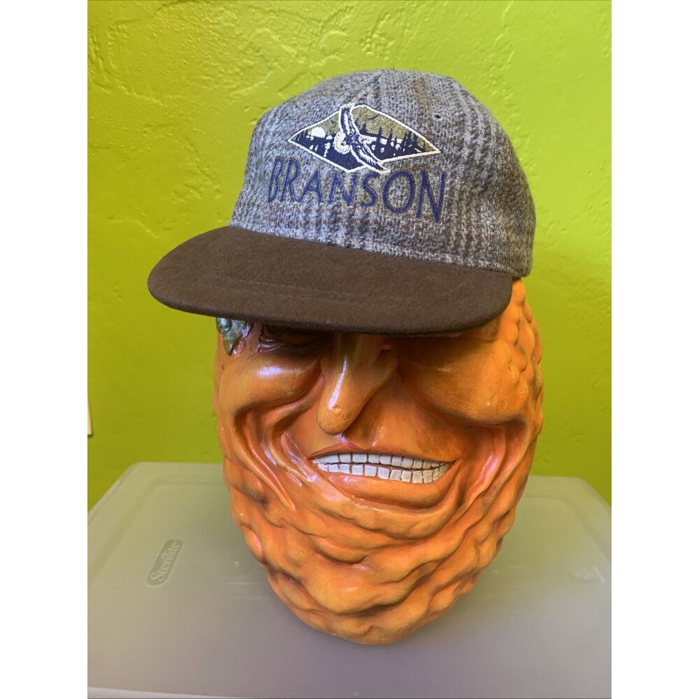 Vintage Branson Missouri Youngan Snap and Loop Wool plaid Cap